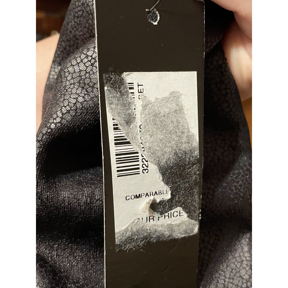 LC BY LAURA CRUZ Women's Black Textured Faux Leather Ruched Sleeve Jacket S NWT - Picture 10 of 11